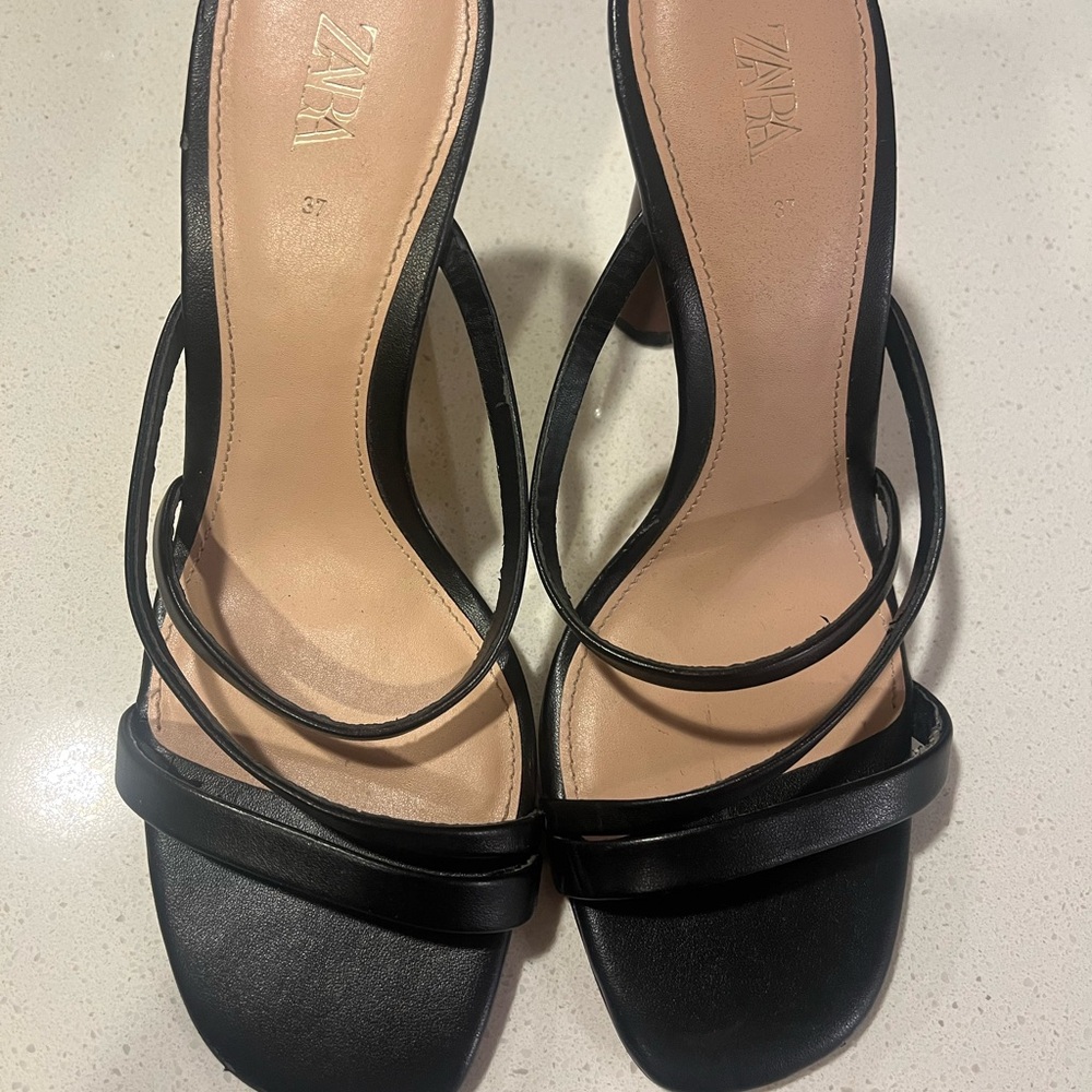 Black Zara heels